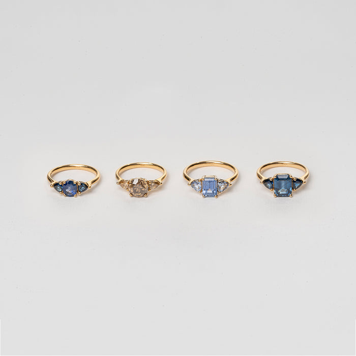 Three Light Sapphires Ring (Baguette)