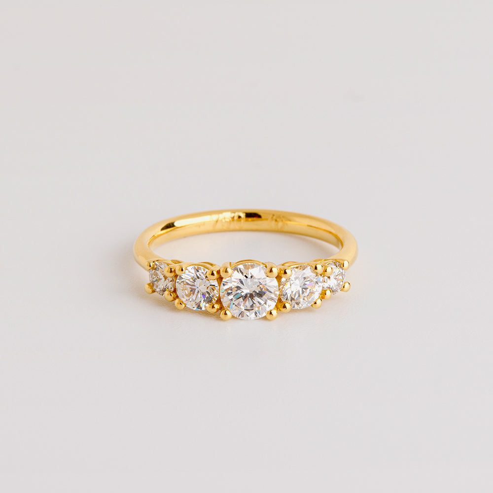 Classic Diamonds Ring (5 Stones)