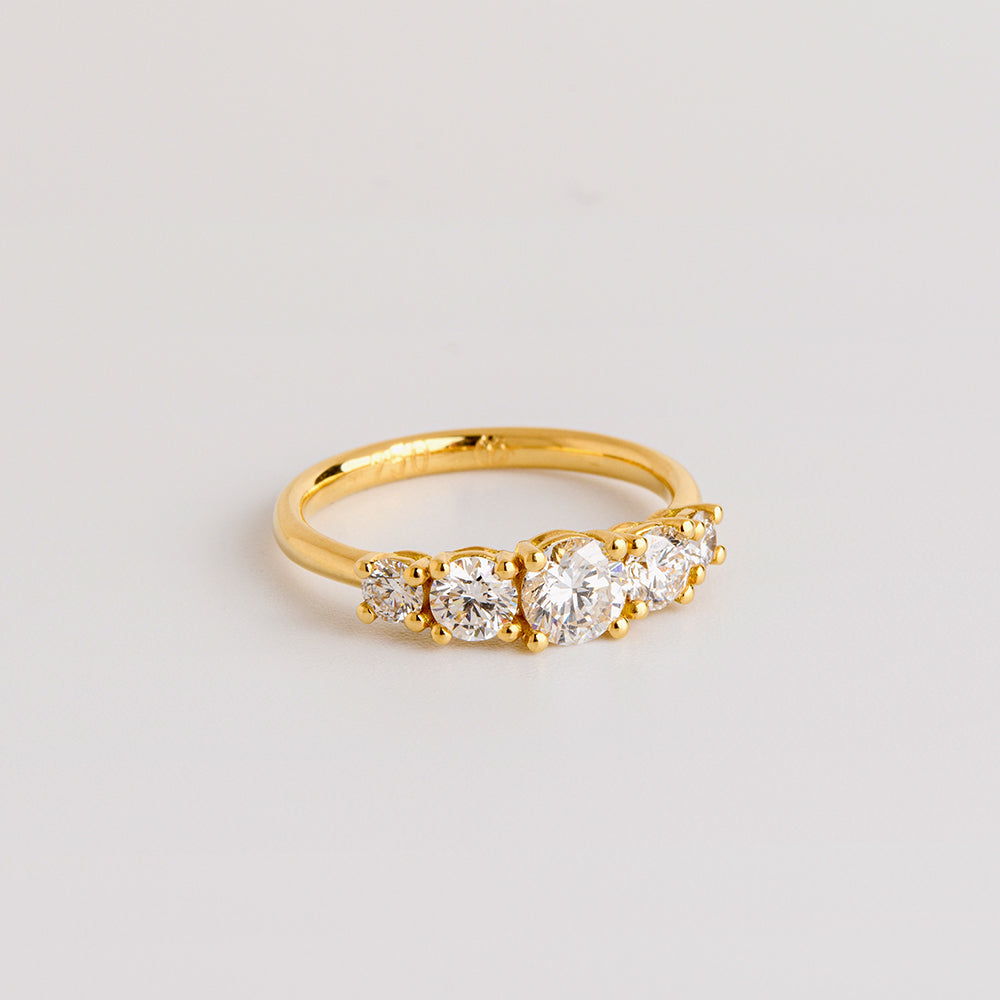 Classic Diamonds Ring (5 Stones)