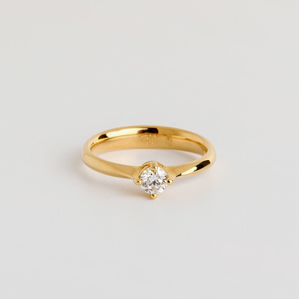 Diamond Solitaire Ring (0.25 CT)