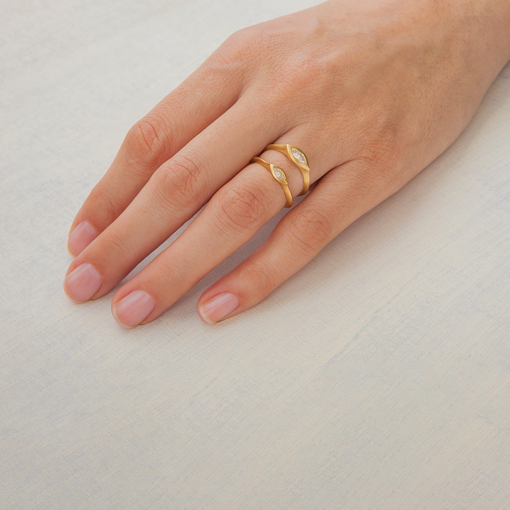 Brown Sapphire String Ring (Large Marquise)