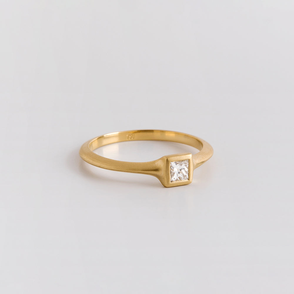 Diamond Ring (Small Princess)
