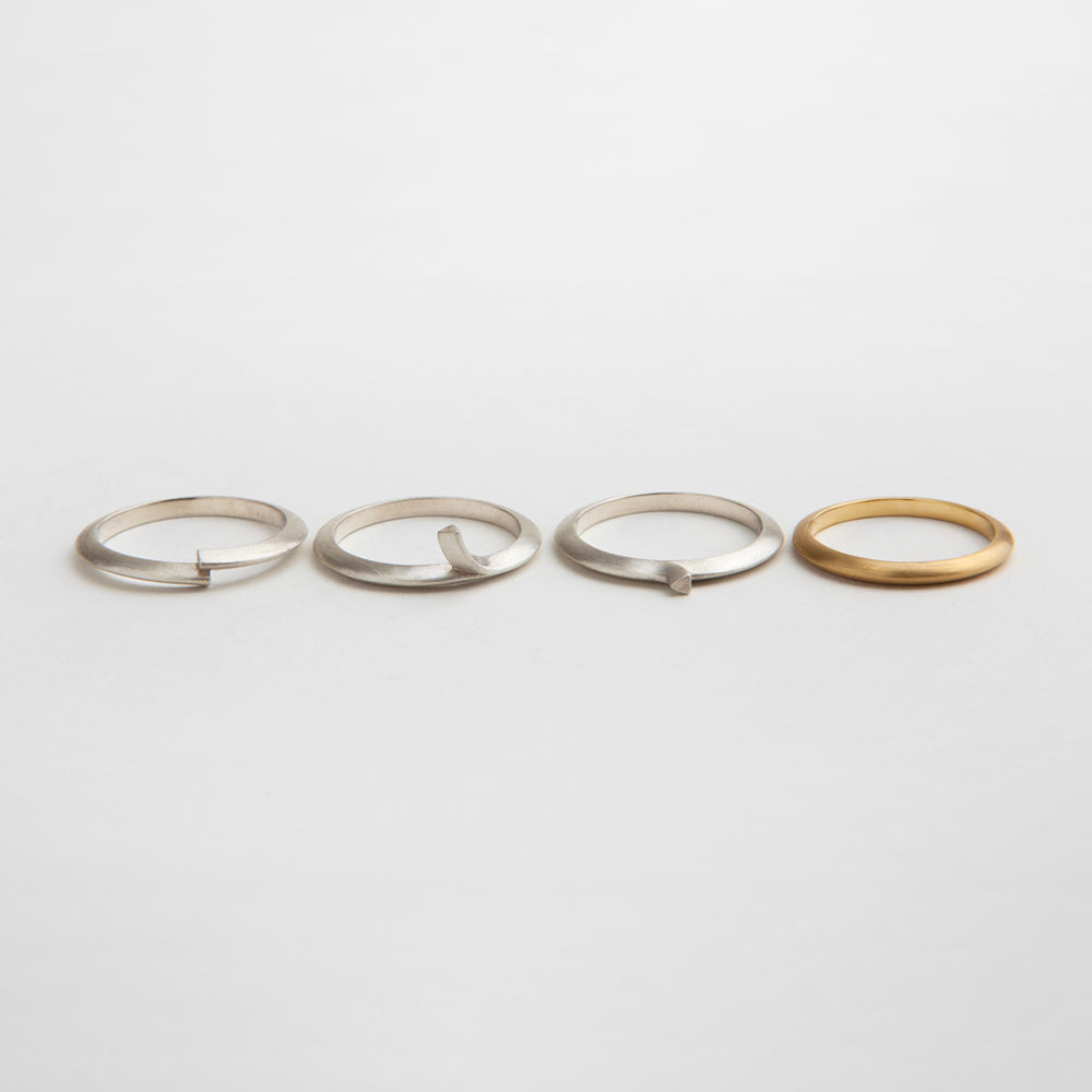 Flat String Ring (Vase)