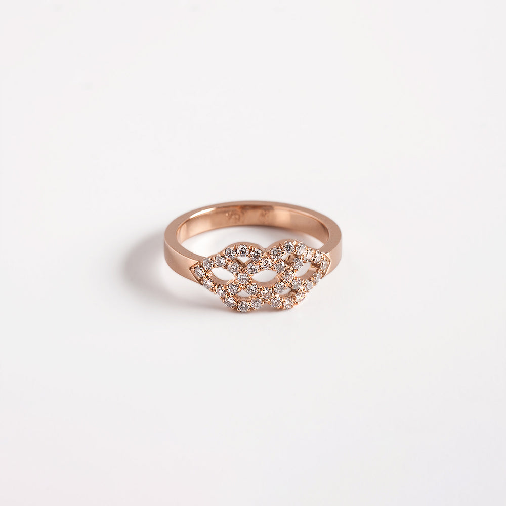 Parisian White Lace Ring (Medium)