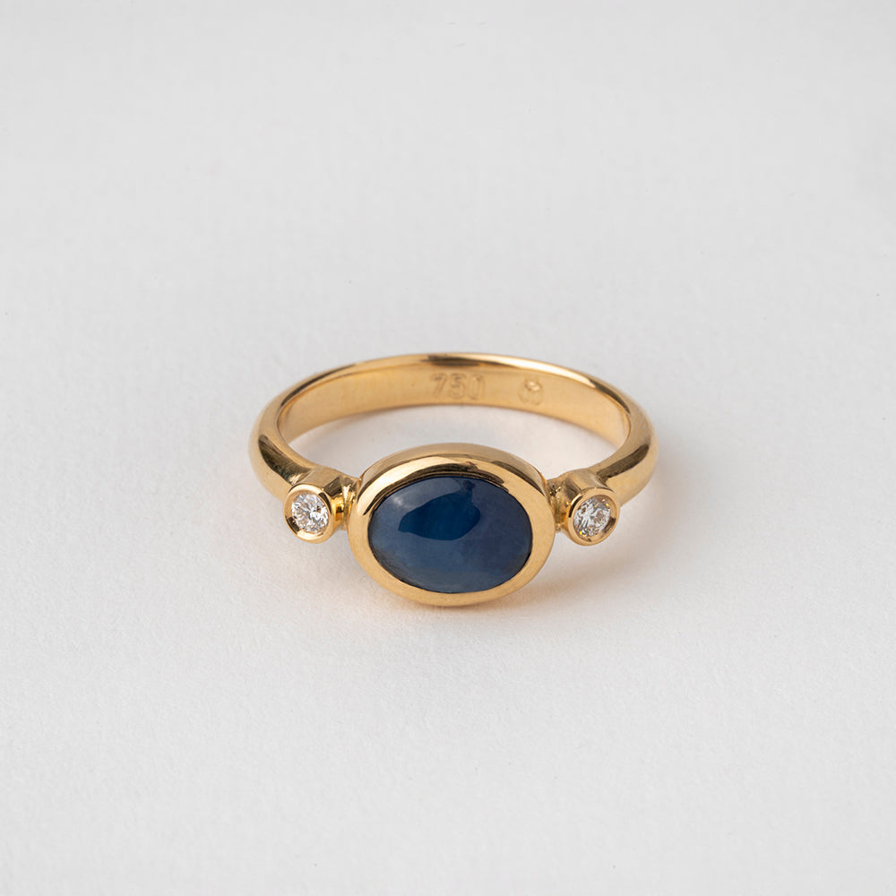 Sapphire & Diamonds Ring (Oval)
