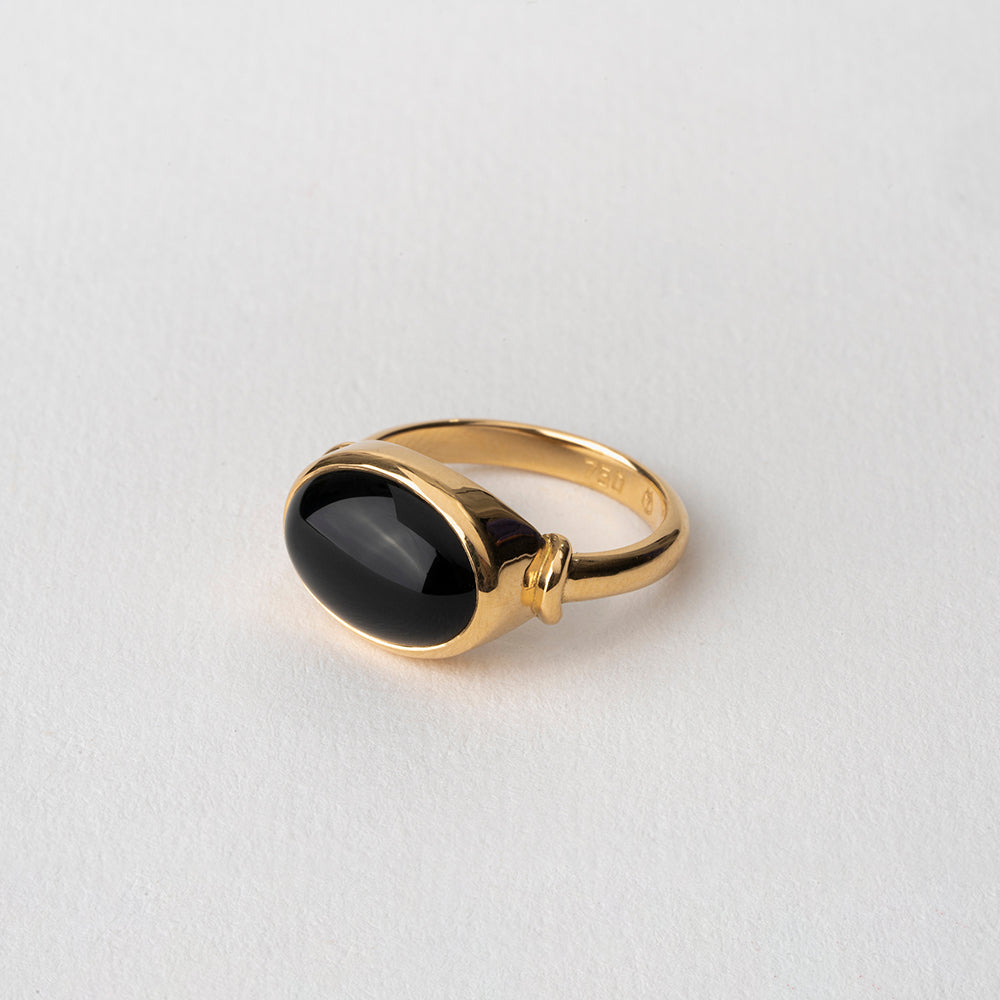 Onyx Ring (Oval)