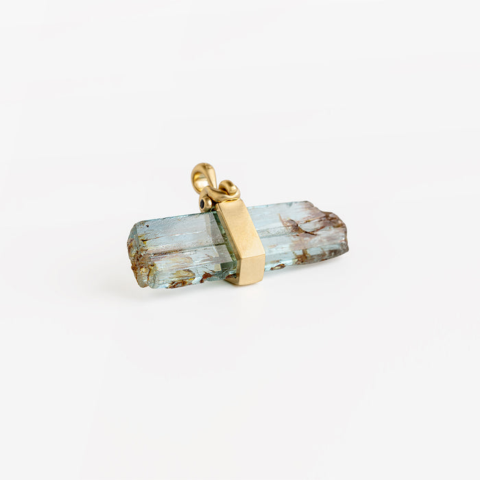 Vertical Raw Aquamarine (Wide)