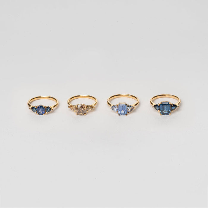 Three Sapphires Ring (Oval)