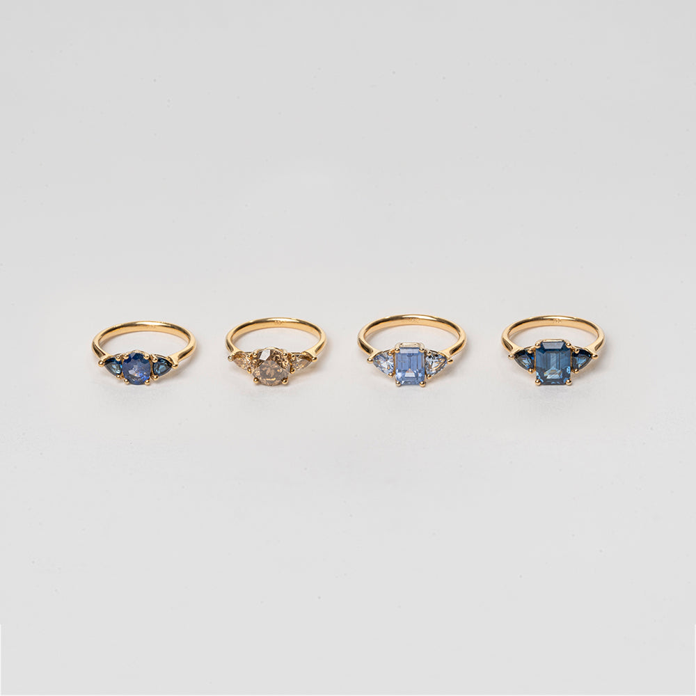 Three Light Sapphires Ring (Baguette)