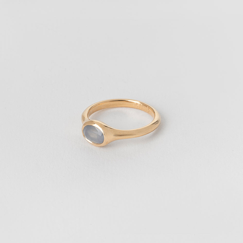 Light Sapphire Ring (Oval)