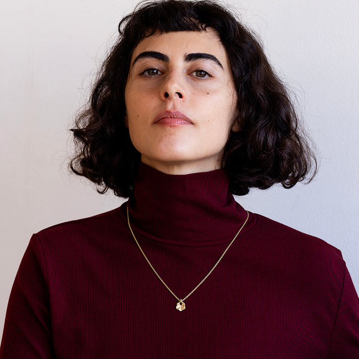 Hubeza (Mallow) Pendant