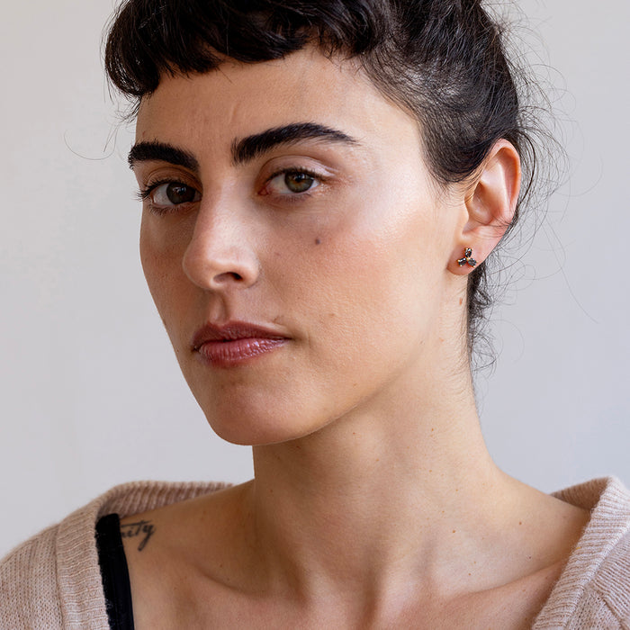 Gray Vane Earrings (Oval)