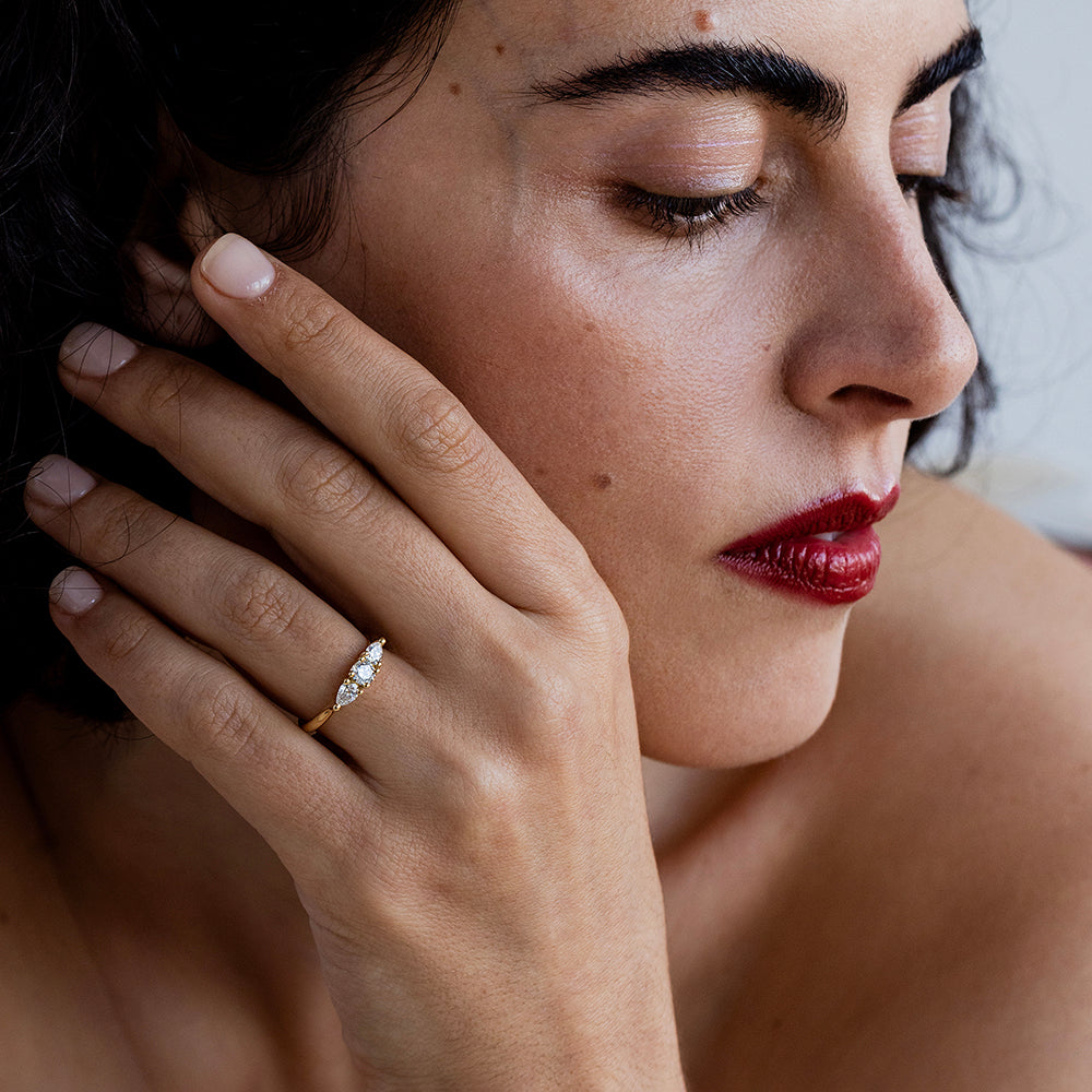 Classic Diamonds Ring (3 Stones)