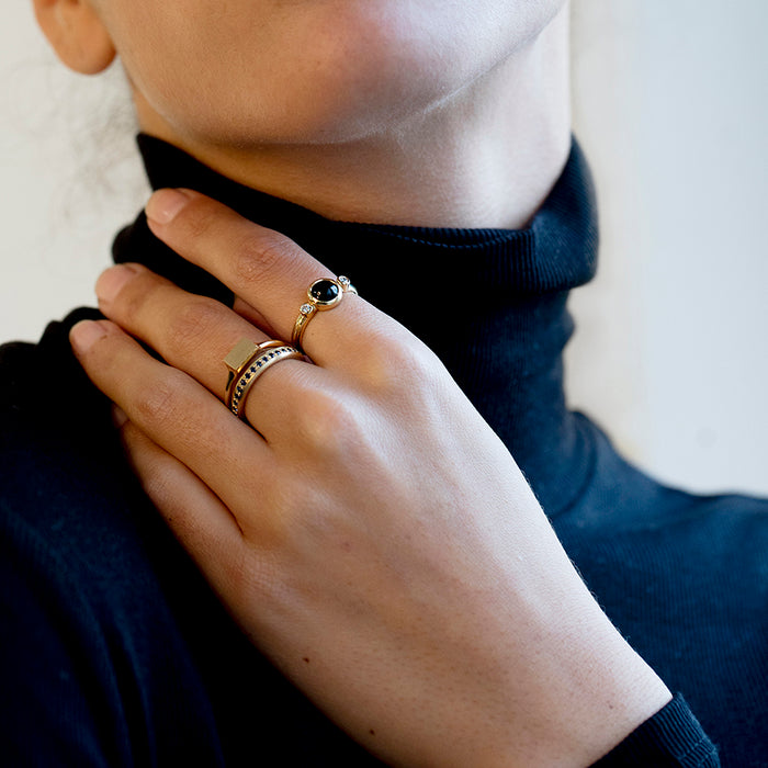 Onyx & Diamond Ring (Round)