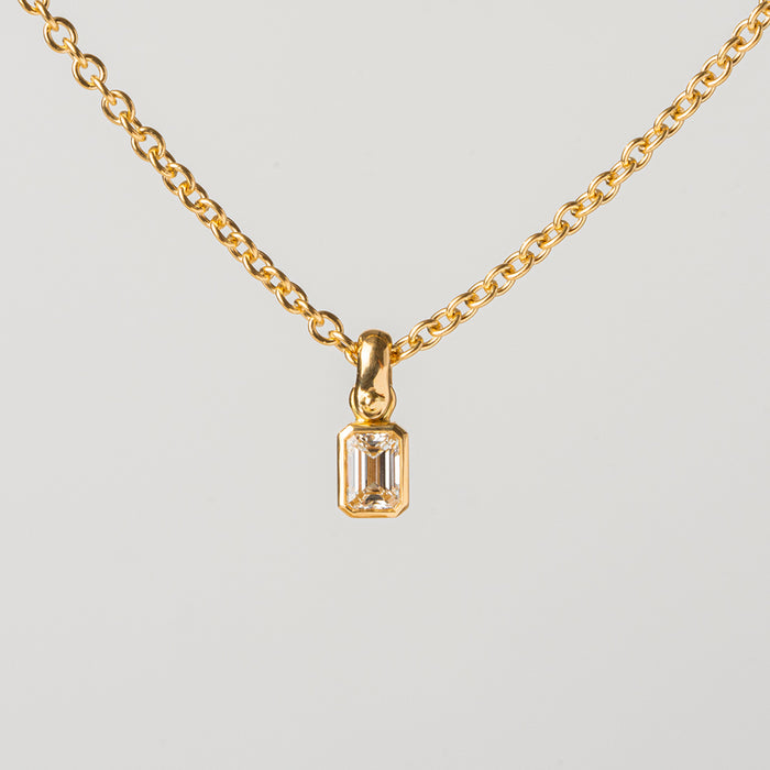 Diamond Pendant (Emerald Cut)