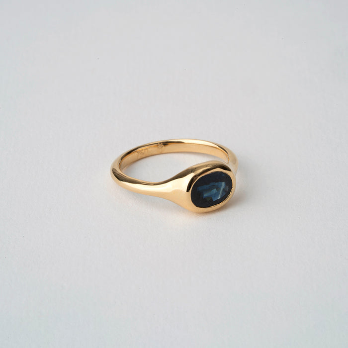 Oval Sapphire Ring (1.9 CT)