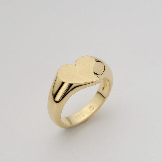 Hearts Signet Ring